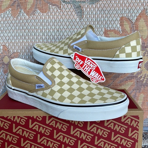 Vans WMNS Classic Slip-0
Checkerboard Taos Taupe
VN0A5A08YUU
Sneakers - Picture 6 of 16